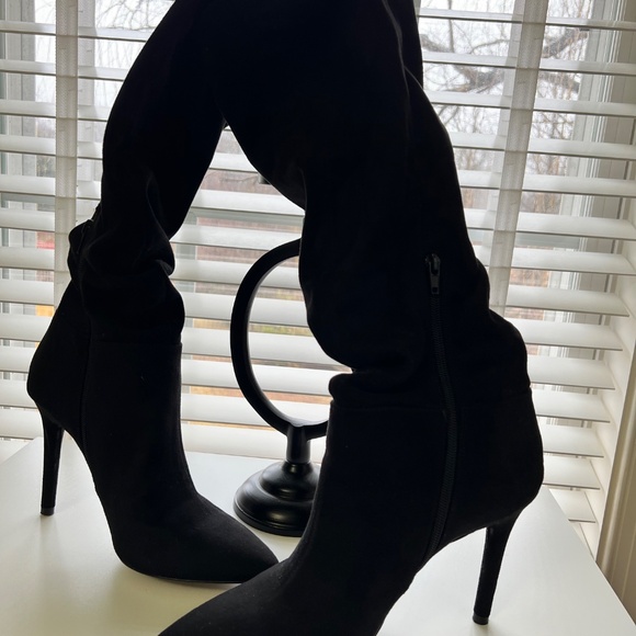 (USED) Jessica Simpson Saferra Suede Black Boot - Picture 6 of 16